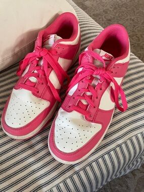 Nike Pink Dunks Women’s 9